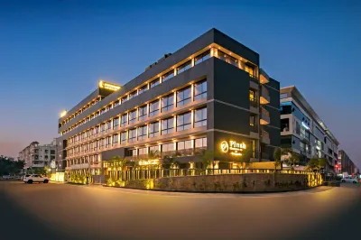 Prominent Corporate Residency Hotels near Mahudi Jain Temple