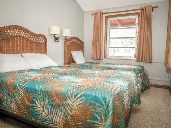 Ragged Edge Resort & Marina Rooms