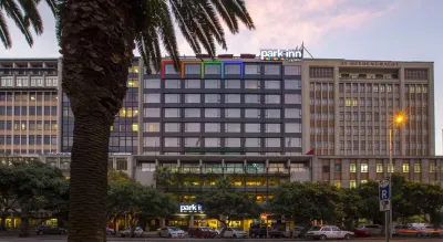 Radisson Hotel Cape Town Foreshore Hotels near De Smit Street Park