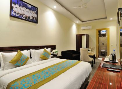 Hotel Banz Near Delhi Airport