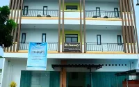 Summer Hotel Bitung Hotels in Ranowulu