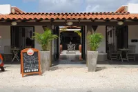 The Lodge Bonaire Отели рядом с достопримечательностью «Bonaire»