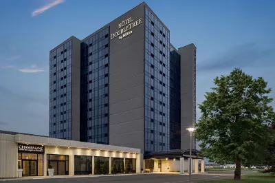 DoubleTree by Hilton Pointe Claire Montreal Airport West Hotels near Fairview Pointe Claire