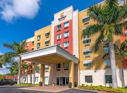 Comfort Suites Fort Lauderdale Airport South & Cruise Port