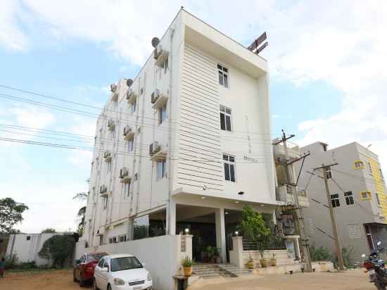 OYO 15601 Bhimas Residency Hotel Exterior