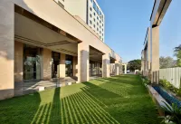 Radisson Blu Coimbatore Hotels near Sadivayal noyyal river