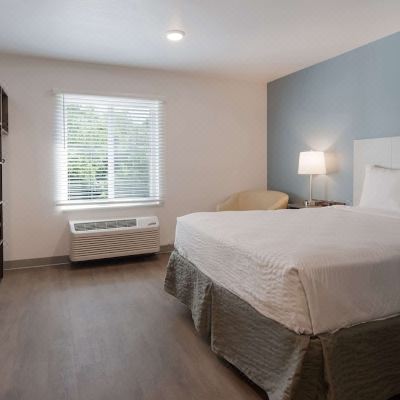 Accessible Queen Room with Accessible Tub-Non Smoking WoodSpring Suites Promo Code