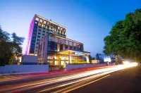 Hyatt Regency Thrissur Hotels near Nelluvaya Sree Dhanwanthari Temple