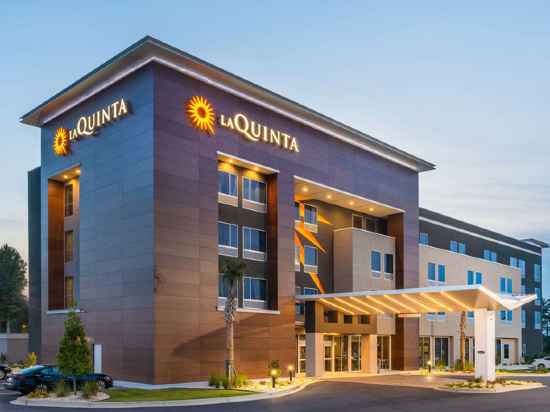 La Quinta Inn & Suites by Wyndham Valdosta Hotel Exterior