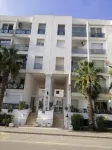 Lovely 1-bed Apartment in Lac1 Tunis Hotels in El Khadra