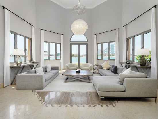 Maison Privee - Palm Jumeirah Beach Front XL Villa w/Prvt Pool Rooms