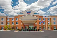 Fairfield Inn & Suites Milwaukee Airport Hotels near Milwaukee Airport Amtrak Station