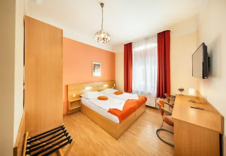 Hotel Golden City Garni