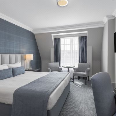 Deluxe King Room The Johnstown Estate Promo Code