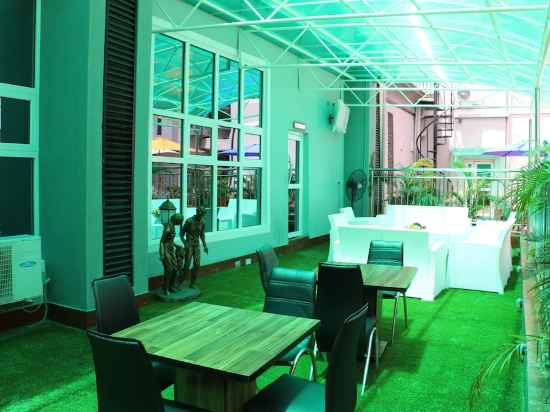 All Seasons Hotel Owerri Dining/Meeting Rooms