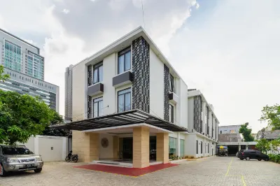 RedDoorz Plus Near Lippo Mall Kemang 2 Các khách sạn ở Nam Jakarta