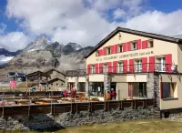 Hotel Schwarzsee Hotels near Zermatt Train Station