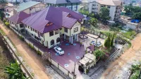 Gya-Son Royal Guest House Hotels near Asafo Market