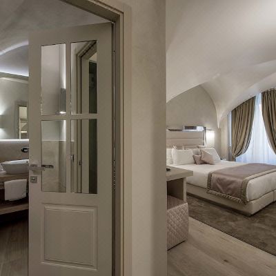 Superior Double Room Terrace Pantheon Relais Promo Code