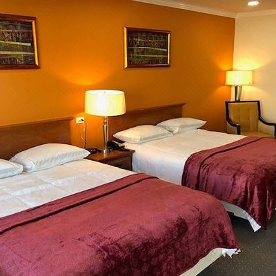 Mobility Accessible 2 Queen Room With Grab Bars Bathtub Oasis Inn & Suites Promo Code