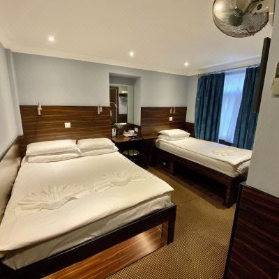 Triple Room Crestfield Hotel Promo Code