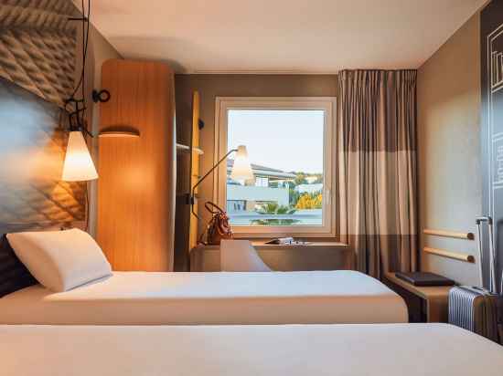 Ibis La Ciotat Rooms