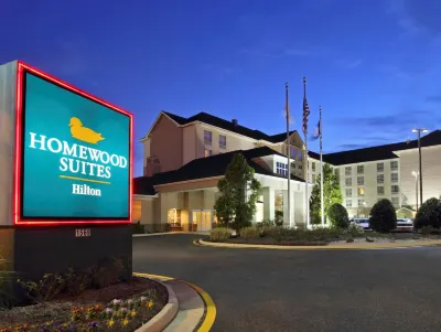 Homewood Suites by Hilton Chesapeake-Greenbrier Отели рядом с достопримечательностью «Glazenfyre»