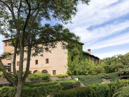 Parador de Granada Hotel Exterior