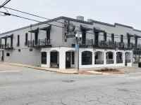 Eagle Exec Loft in Downtown Statesboro Отели рядом с достопримечательностью «Университет Джорджия Саутерн»