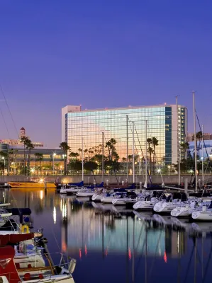 Hyatt Regency Long Beach Các khách sạn gần Đảo Santa Catalina