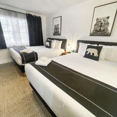 Signature Room, 2 Queen Beds (Wet Bar) The Jeffrey Hotel Promo Code