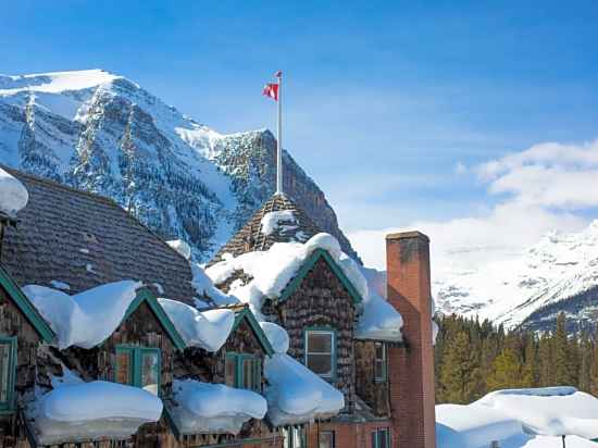 Deer Lodge Hotel Exterior