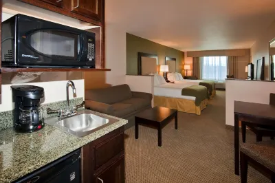 Holiday Inn Express & Suites Dewitt (Syracuse) Hotels in East Syracuse