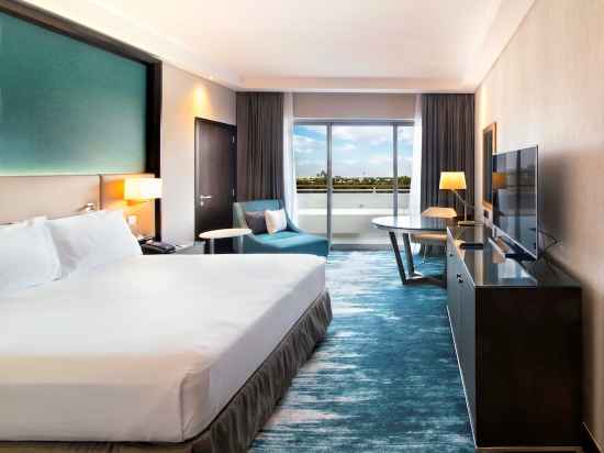 Radisson Blu Hotel and Resort Al Ain Rooms