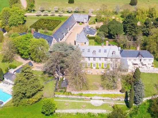 Chateau de Noirieux Hotel Exterior