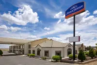 Howard Johnson by Wyndham Holbrook Hotels near Jim Gray's Petrified Wood Co