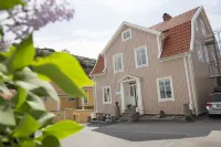 Villa Evalotta Logi i Fjällbacka Hotels near Sten-kuliga promenaden