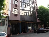 Guci Hotel Отели в г. Констанца