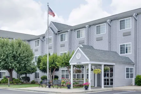 Microtel Inn & Suites by Wyndham Greensboro