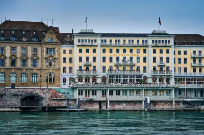 Grand Hotel les Trois Rois فنادق في بازل