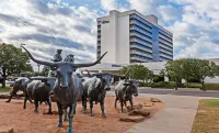 Hilton Waco Hotels near Baylor University School of Law