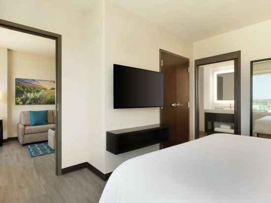 Embassy Suites by Hilton San Antonio Landmark Rooms