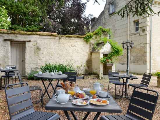 Logis Manoir de la Giraudière Hotel Exterior