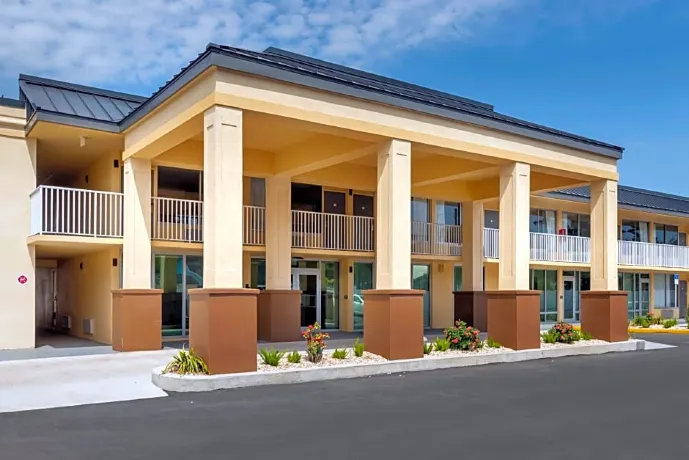 Quality Inn Saint Petersburg North-Tampa Bay 