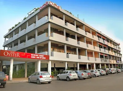 Hotel Oyster Hotels near Anuvrat Bhawan