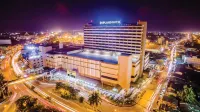 Topland Hotel & Convention Centre Hotel dekat Wat Phra Si Rattana Mahathat