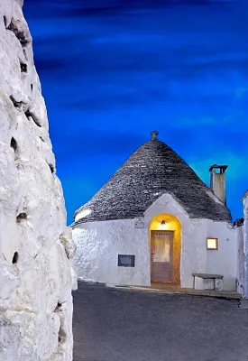 Trulli Holiday Albergo Diffuso Отели рядом с достопримечательностью «The Trulli of Alberobello»