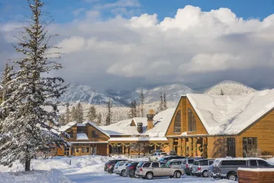 Grouse Mountain Lodge Hotel in zona J & L Snowmobile Rentals