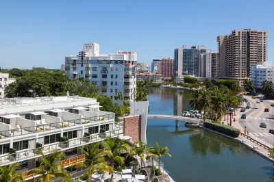 The Gates Hotel South Beach - a Doubletree by Hilton Hotels near South Bay Minimarket