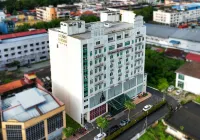 Crown Garden Hotel Hotels near WLS Kubang Kerian